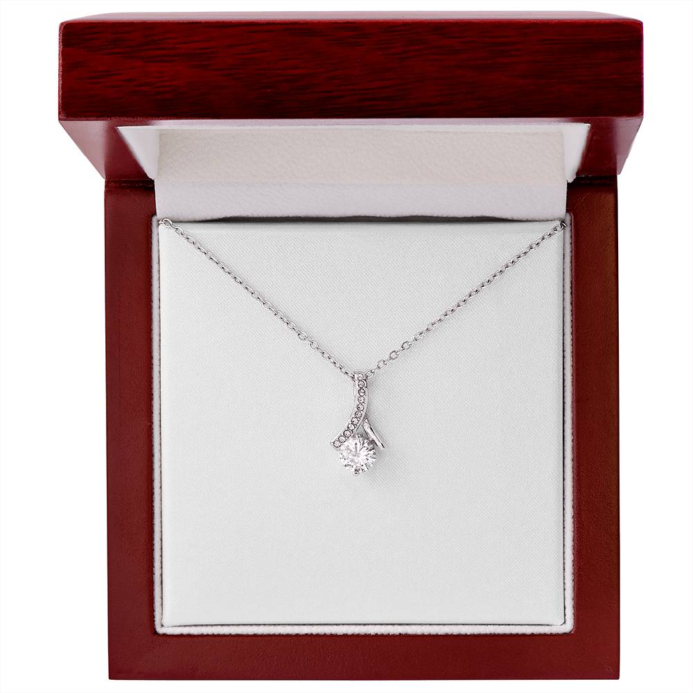 Dear Mom - The Thread Between Our Hearts - Alluring Beauty Message Card Necklace